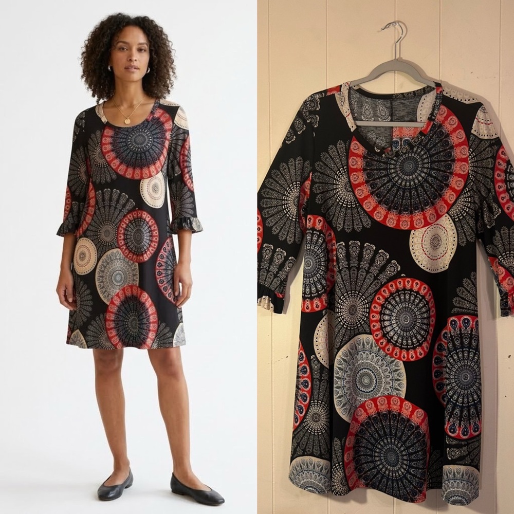 Women's Black Circular Medallion Print Shift Dress - Unbranded 1 XL